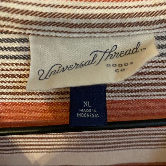 Universal Thread Top XL - Picture 4 of 4